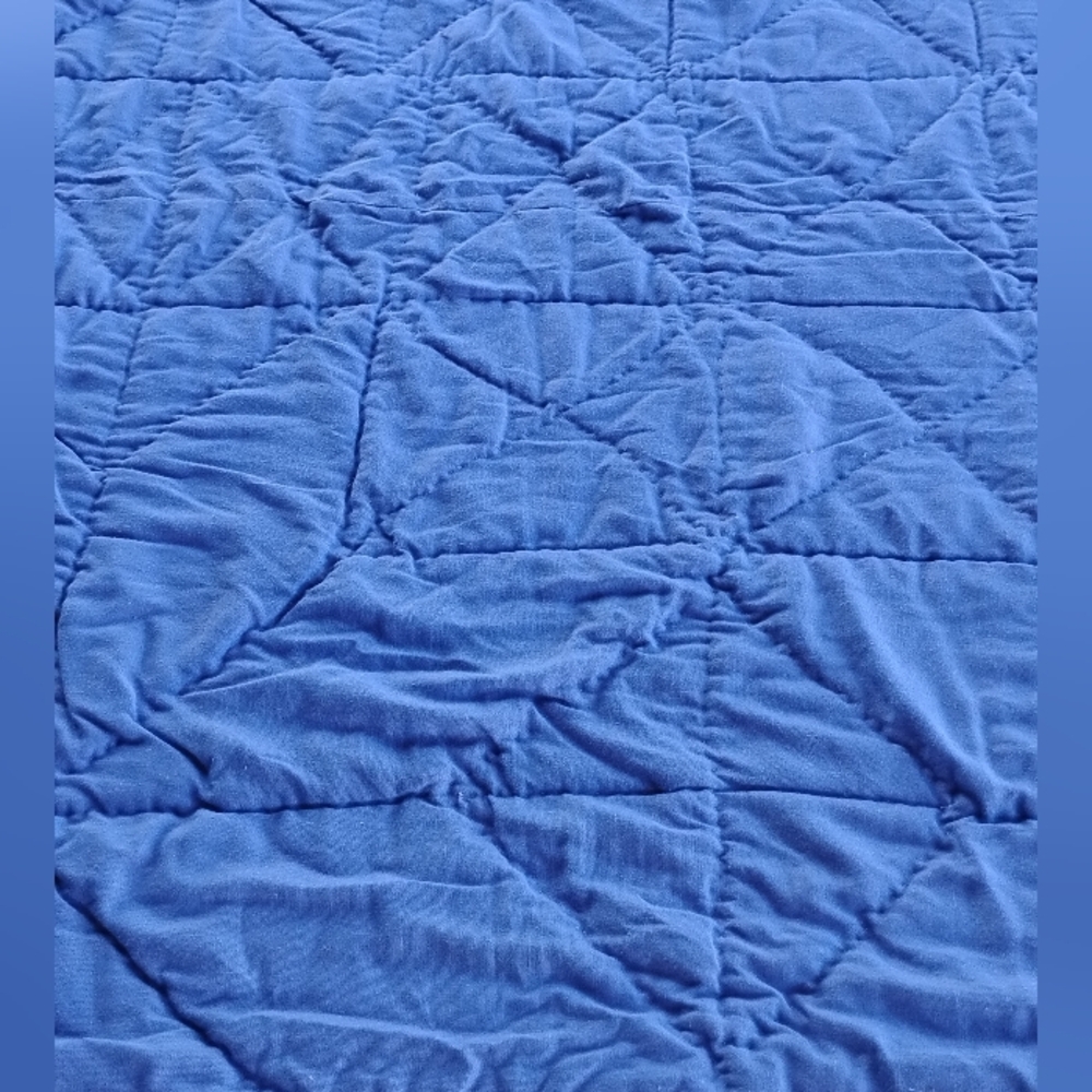 VINTAGE HAND STITCHED STAR QUILT - Picture 3 of 8